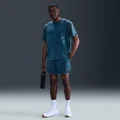 نايكي أزرق