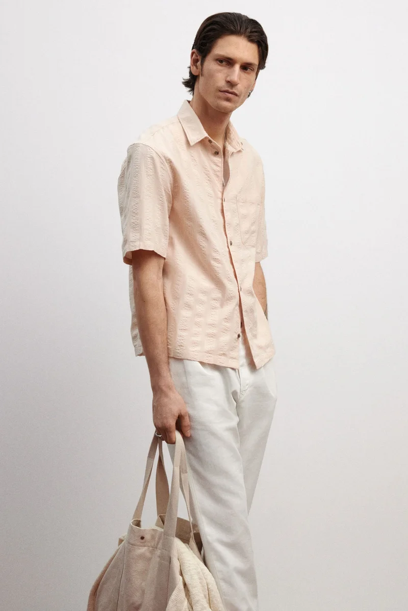 H&M Regular Fit Textured short-sleeved shirt