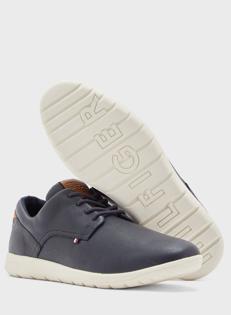 TOMMY HILFIGER Logo Printed Low Top Sneaker