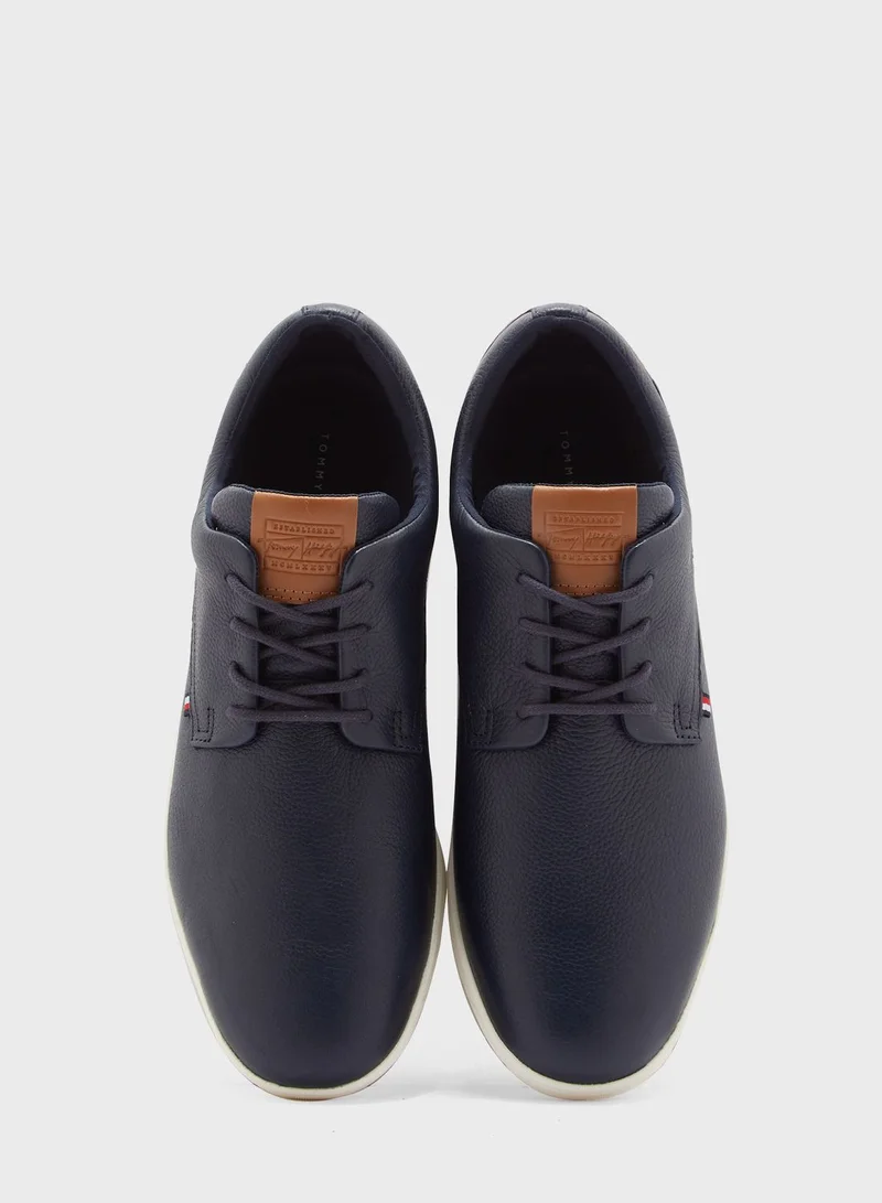 TOMMY HILFIGER Logo Printed Low Top Sneaker