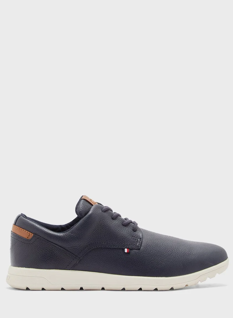 TOMMY HILFIGER Logo Printed Low Top Sneaker