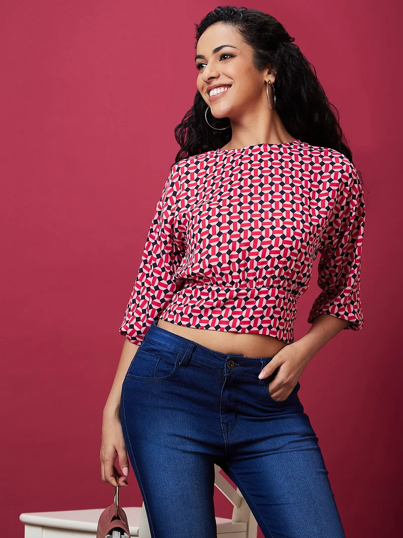 جلو باص بلوزة قصيرة نسائية بطبعة هندسية