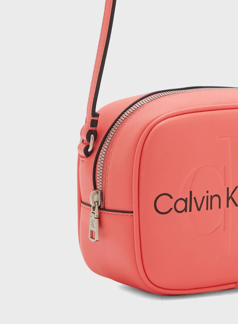 Calvin Klein Jeans Sculpted Camera Bag