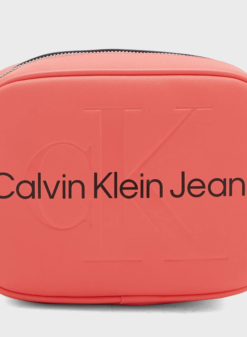 Calvin Klein Jeans Sculpted Camera Bag