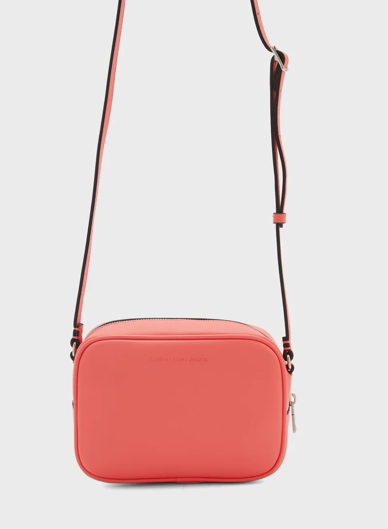 Calvin Klein Jeans Sculpted Camera Bag