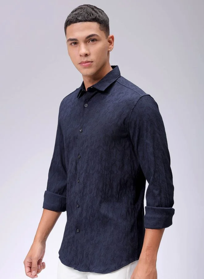 شركة المرآب الهندية Men Slim Fit Textured Floral Full Sleeves Cutaway Collar Resort Wear Shirt