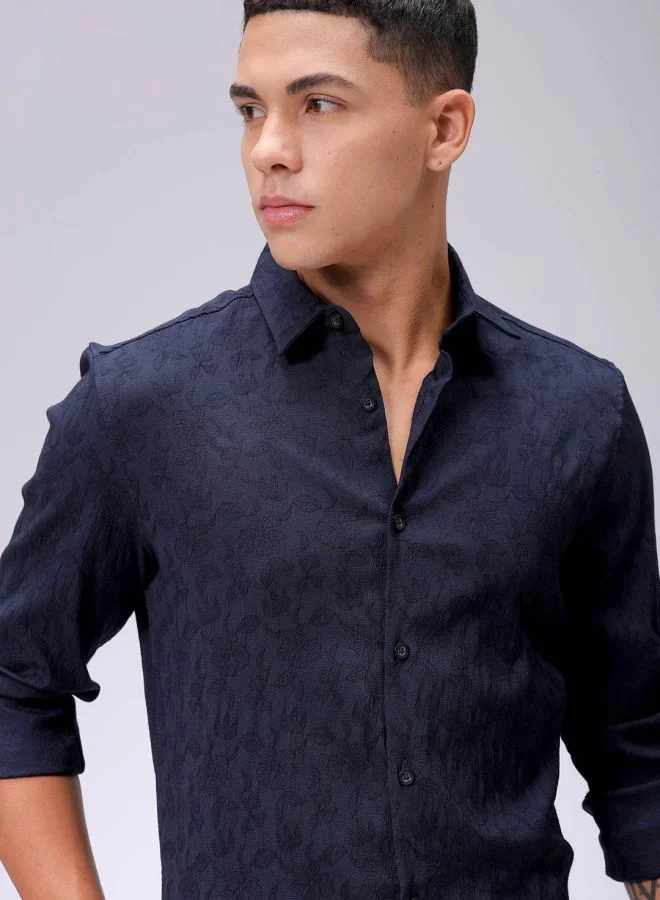 شركة المرآب الهندية Men Slim Fit Textured Floral Full Sleeves Cutaway Collar Resort Wear Shirt