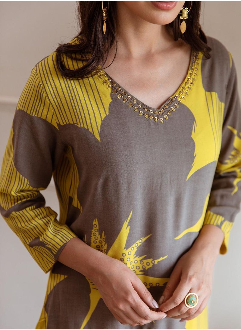 ISHIN Straight Fit Printed Pattern Round Neck Long Sleeves Yellow Colour Knitted Cotton Kurta Set for Women with Semi Elastic Closure - A Timeless Addition to Your Collection  - Image 5