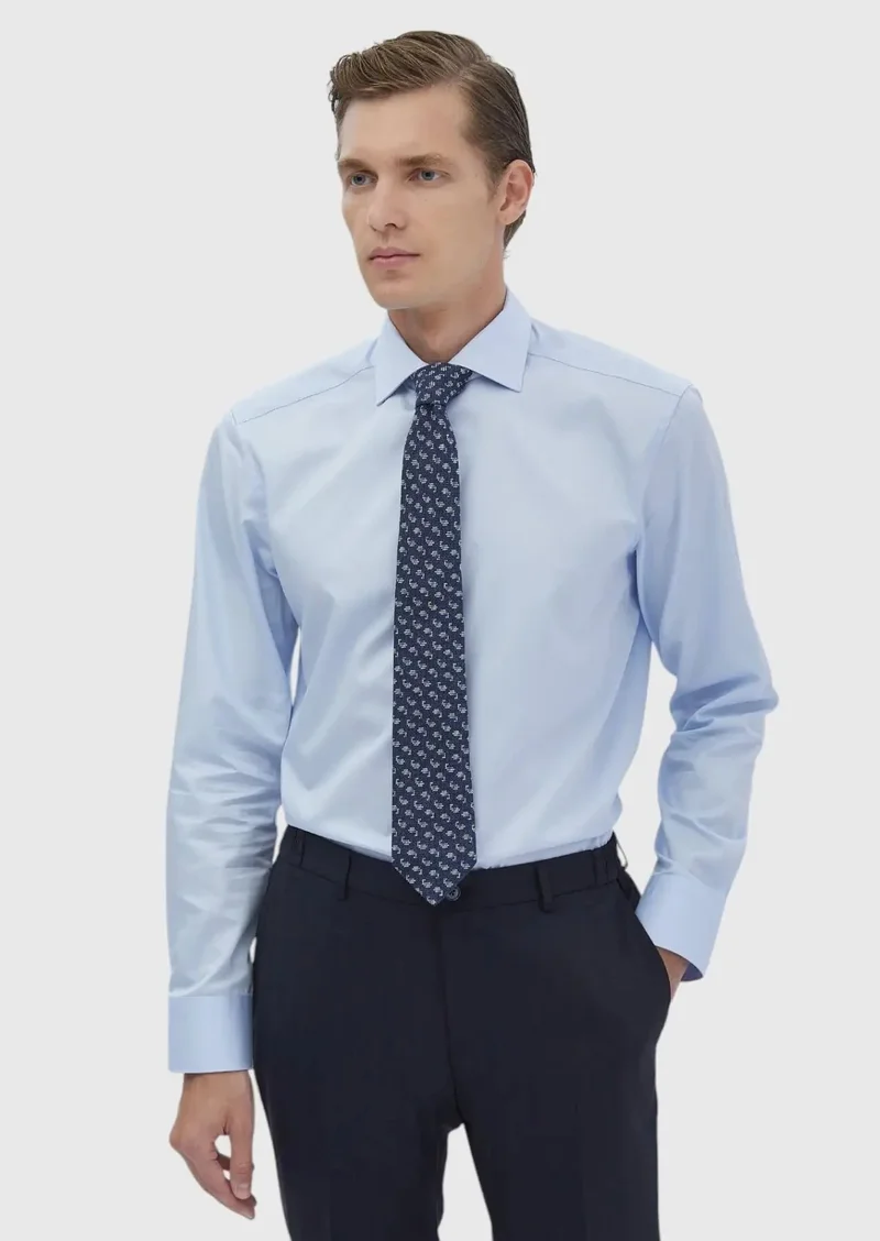 رامسي قميص قطني كلاسيكي سادة بلون أزرق داكن، بقصة عادية، مصنوع من القطن بنسبة 100%