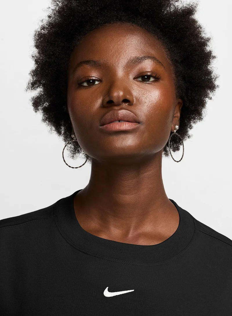 Nike black Nsw Essential Oversized T-Shirt for Women | Best Price UAE