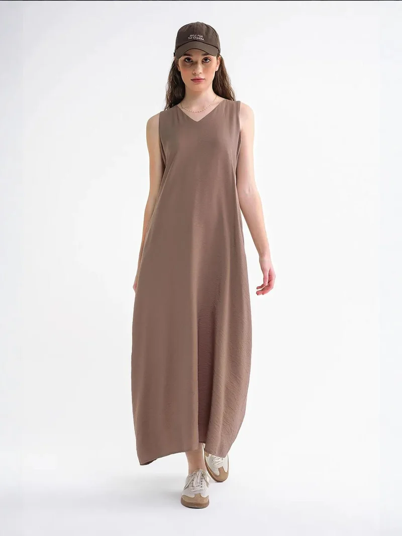 MixRay Mocha Brown Mixray V-Neck Sleeveless Maxi Dress with Pockets for Women | Best Price UAE