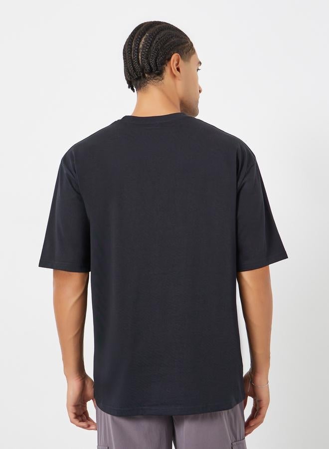 ستايلي تيشيرت واسع بطبعة جرافيك وأكمام قصيرة - Image 5