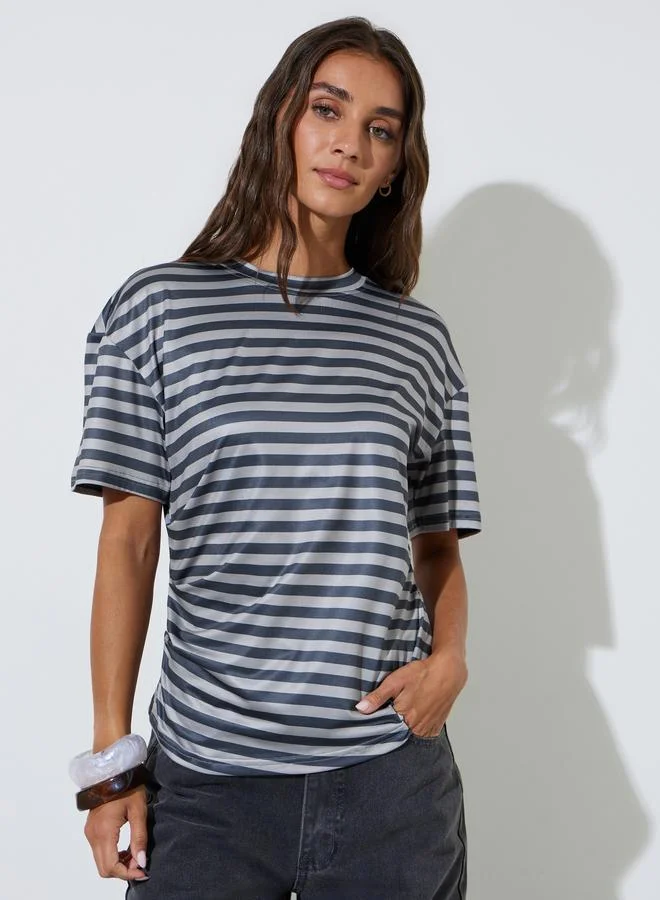 ستايلي Solid Top with Metal Detail Side Waist and Pants Set