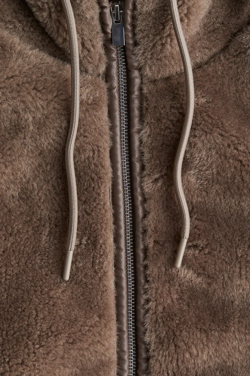 اتش اند ام جاكيت بقبعة