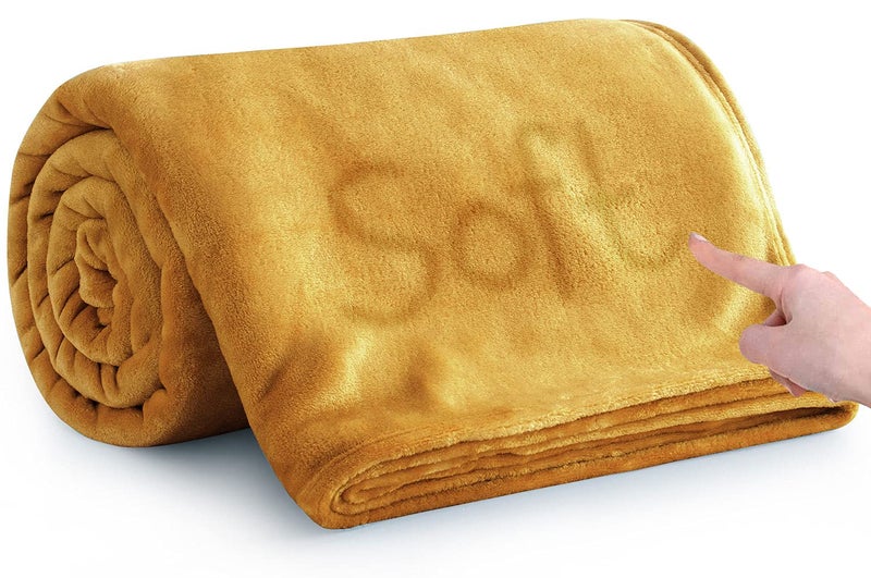 MOONLIGHT20015 Fleece Throw Blanket for Sofa  Soft Cosy Fluffy Blankets for Bed 400 GSM Silk Touch Warm Single Throws for Audlts Mustard 130x150 cm
