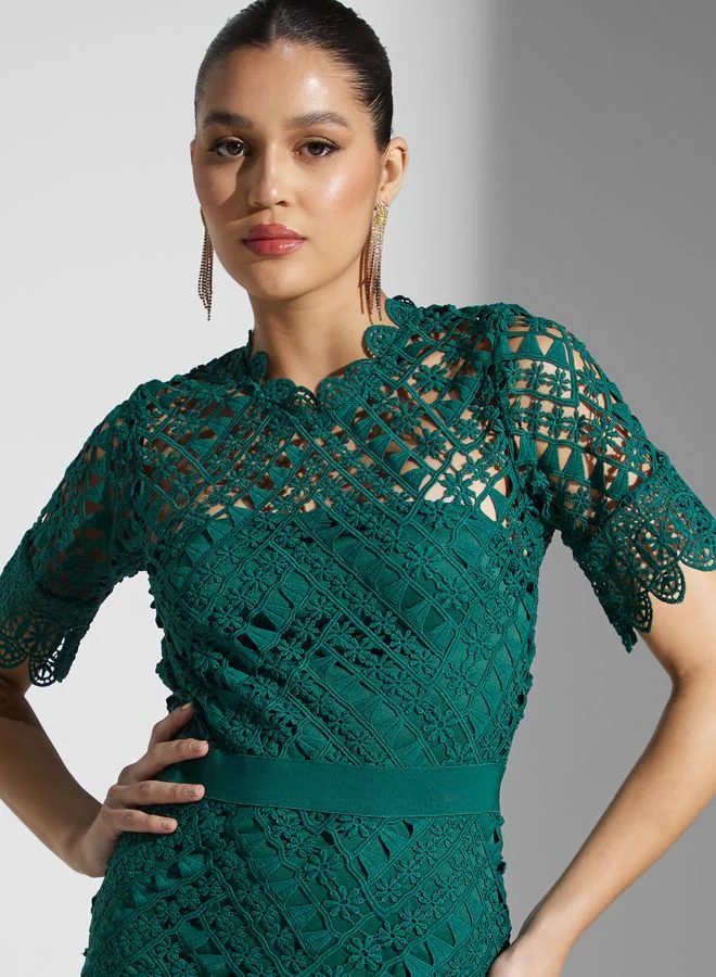 فروك اند فرل فستان بتداخل دانتيل