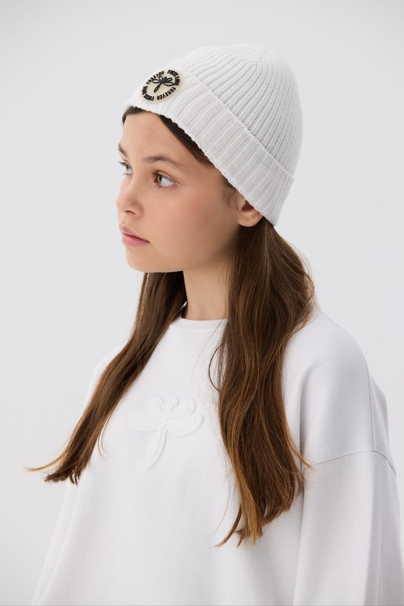 TYESS Bg Store Girl White Beret  - Image 2