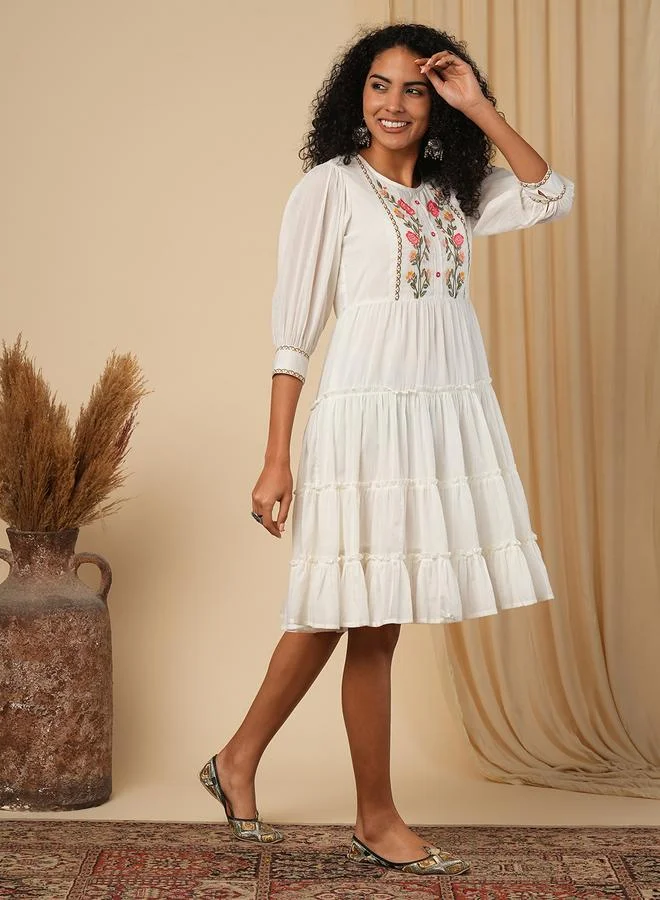 globus Globus Women Off-White Embroidered Yoke Tiered Knee-Length Dress