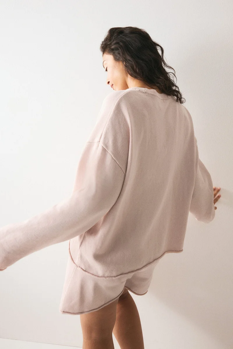 اتش اند ام كنزة بحواف ملفوفة