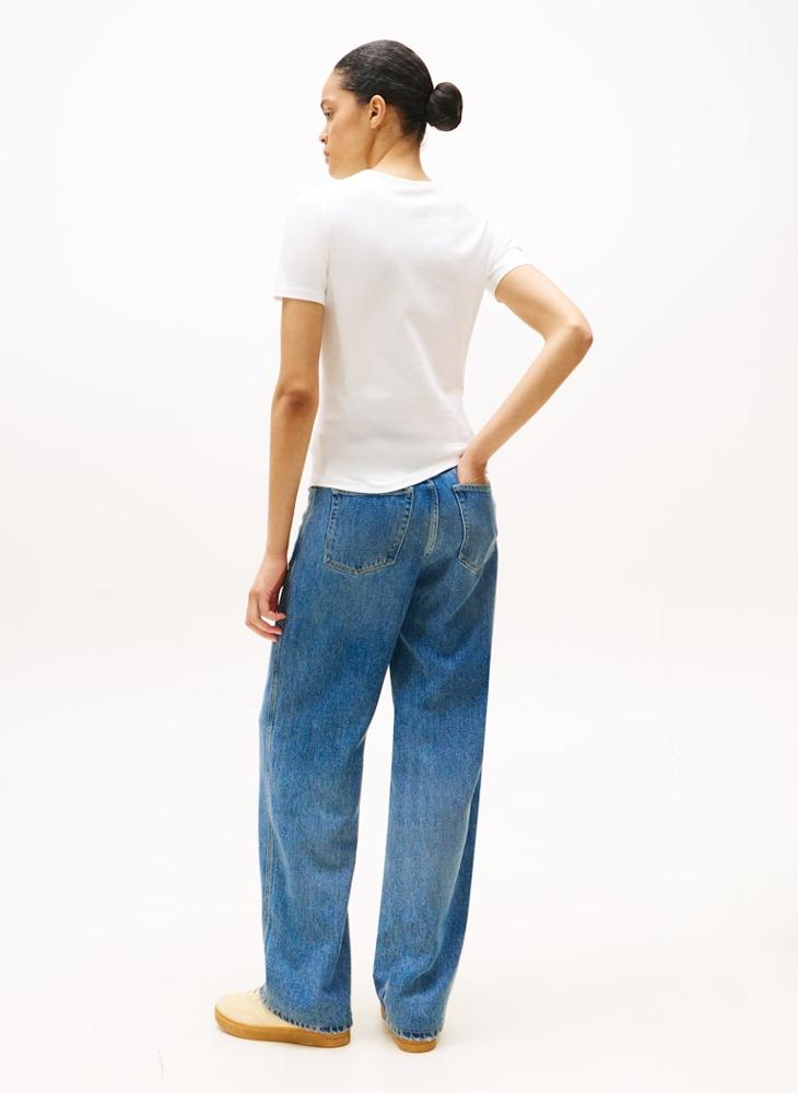 تومي هيلفيغر تيشيرت بياقة دائرية وأكمام قصيرة بتصميم شعار مطبوع - Image 2