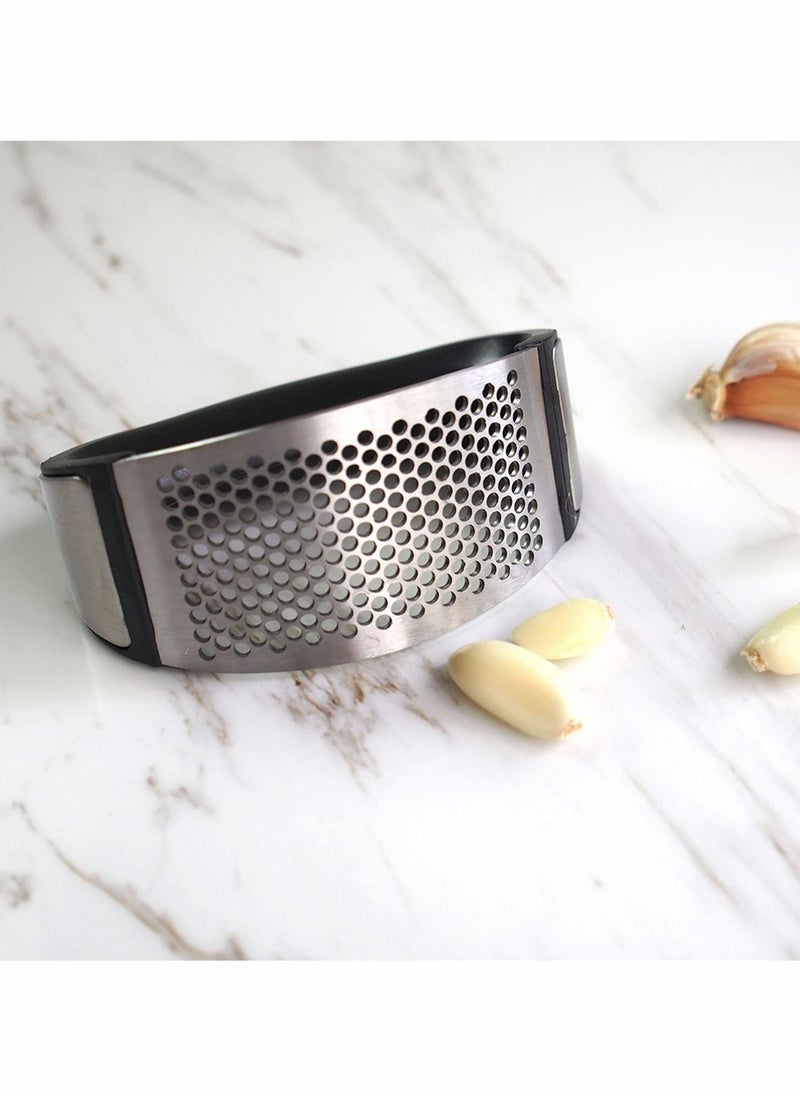 Y&D Stainless Steel Garlic Press Rocker Set - Premium Mincer With Silicone Peeler & Scraper Arc Shape Design Crusher Comfortable Grip (Black)  - Image 4