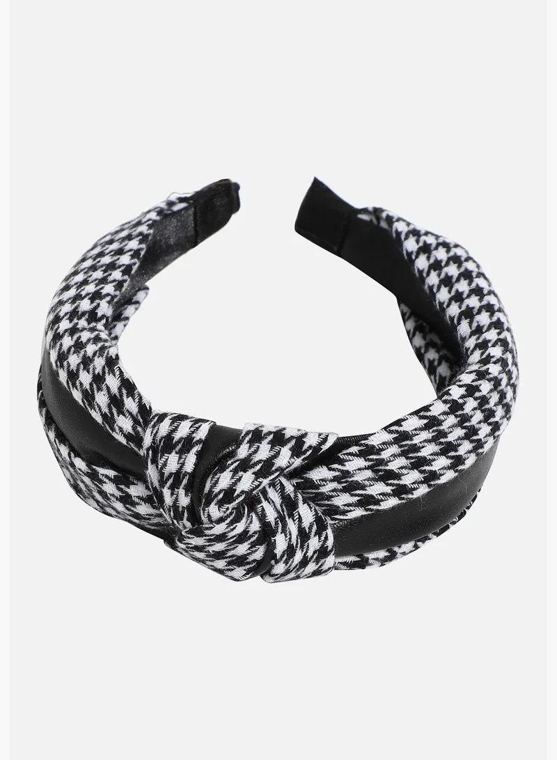 SOHI Trendy Casual Wear Plastic Hair Band with Designer Fabric For Women