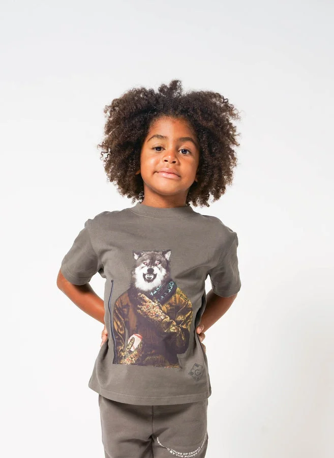 House Of Cenmar Grey T-Shirt With Wolf Artwork Print