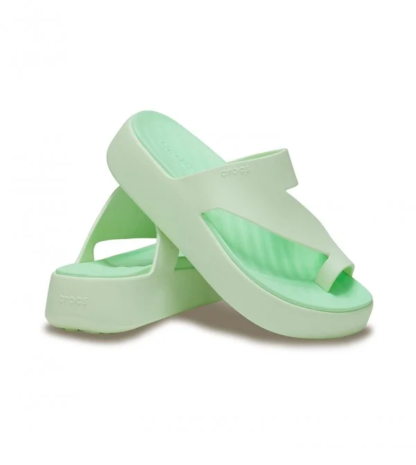 crocs Getaway Platform Toe Loop