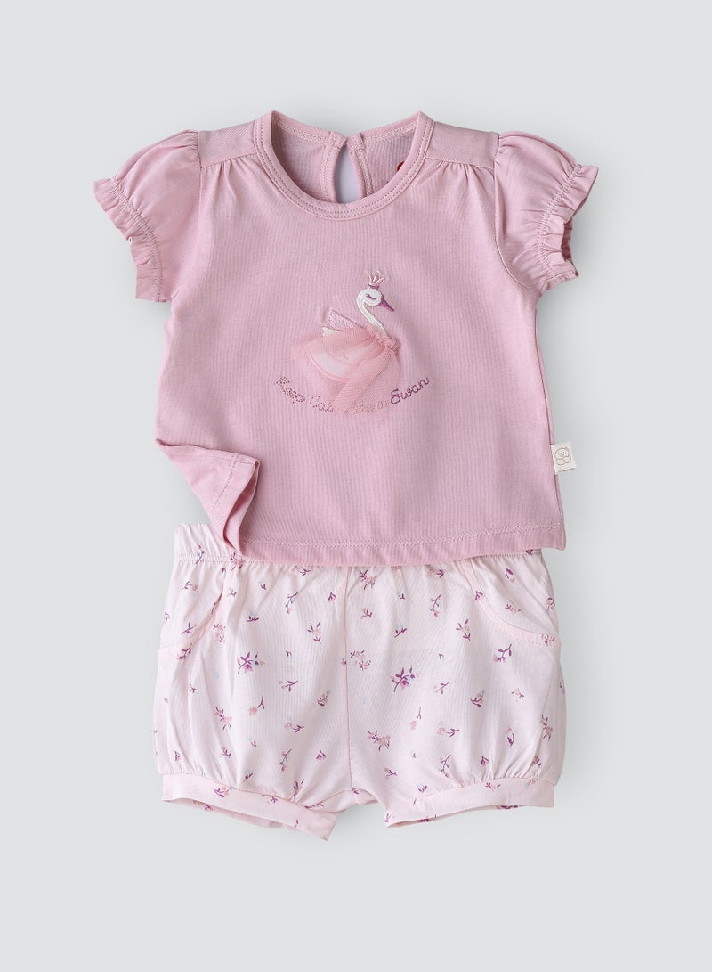 Elegant Kids Girls' Swan Embroidered Frill Sleeve Tee & Printed Bubble Shorts Set  - Image 1