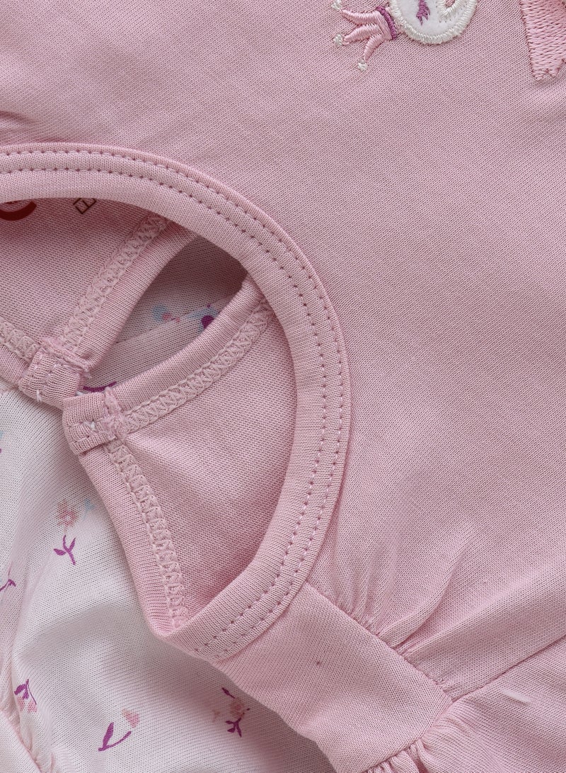 Elegant Kids Girls' Swan Embroidered Frill Sleeve Tee & Printed Bubble Shorts Set  - Image 4