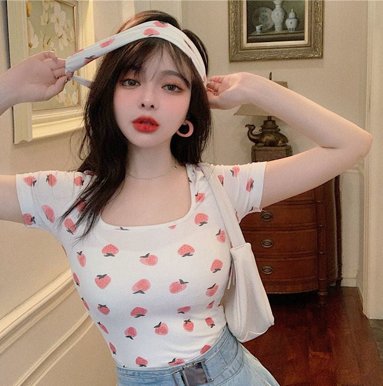 Girls White Strawberry Print Short-Sleeved T-Shirt Women'S 2021 Korean-Style Instagram Style Slim-Fit Square Collar Short Top - Image 2
