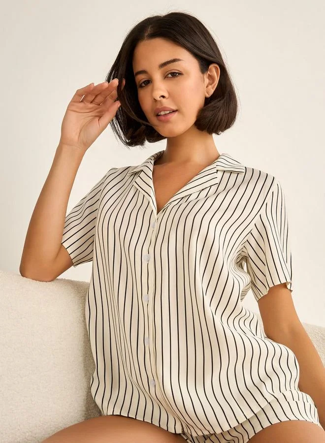 Aadaraya Aadaraya Shorts Set Button-Down Shirt & Shorts