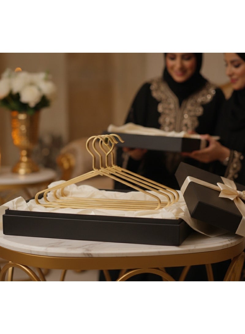 إي كوميرس باج علاقات ملابس عبايات ألمنيوم ذهبية 4 قطع عريضة الكتف 45 سم للعبايات والكفتان والأثواب والفساتين مقاومة للصدأ للخزانة والمحلات - Image 3