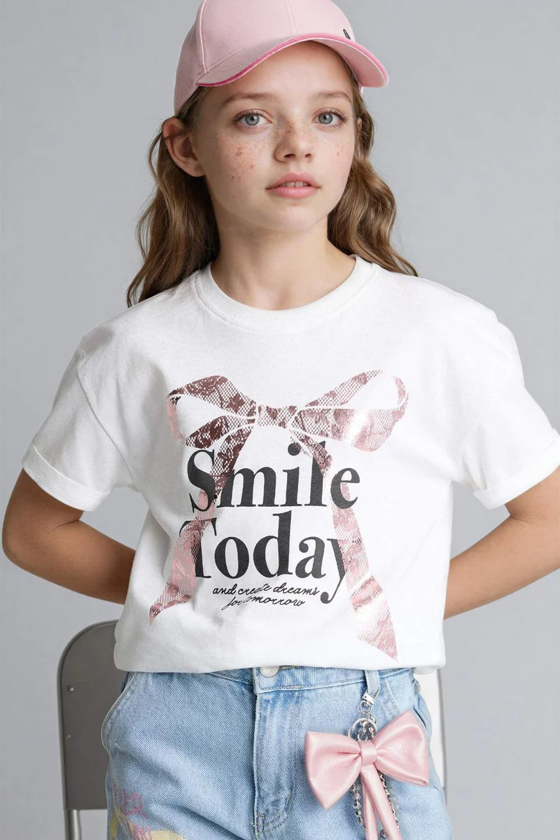 ديفاكتو Relax Fit Slogan Short Sleeve T-Shirt