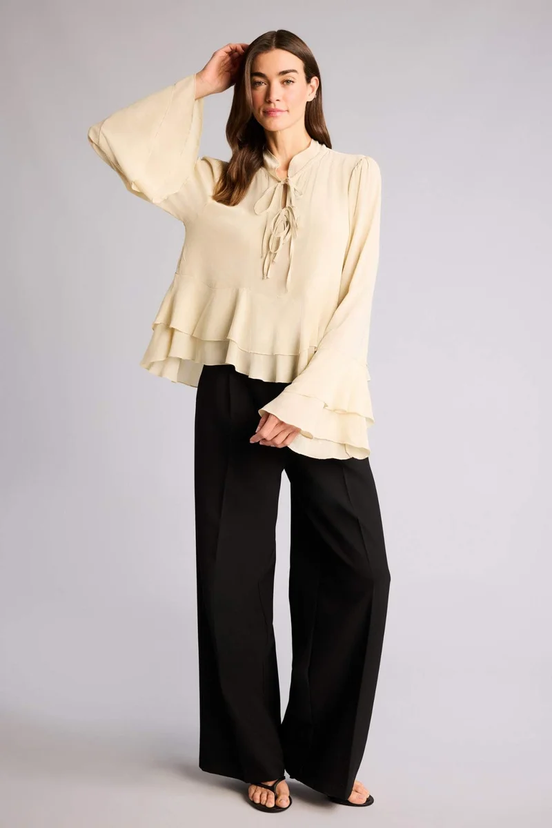 Defacto Regular Fit V-Neck Long Sleeve Blouse