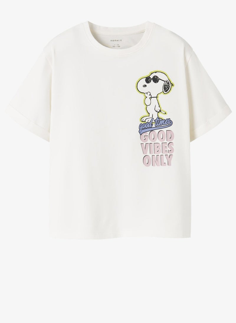 نيم ات تيشيرت للأطفال بياقة مستديرة بطبعة سنوب - Image 1