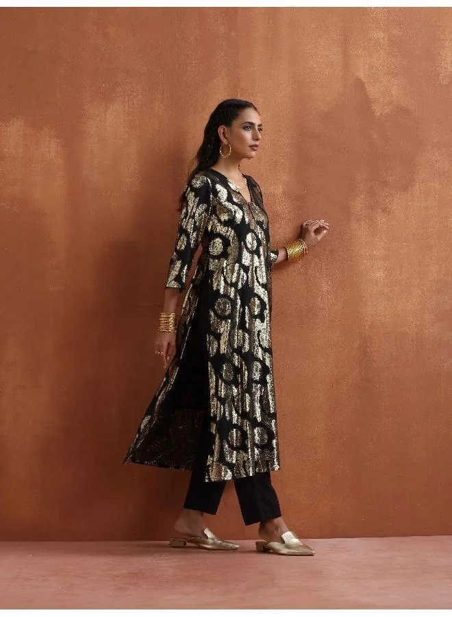 ترو برونز trueBrowns Black Metallic High Slit Kurta Set