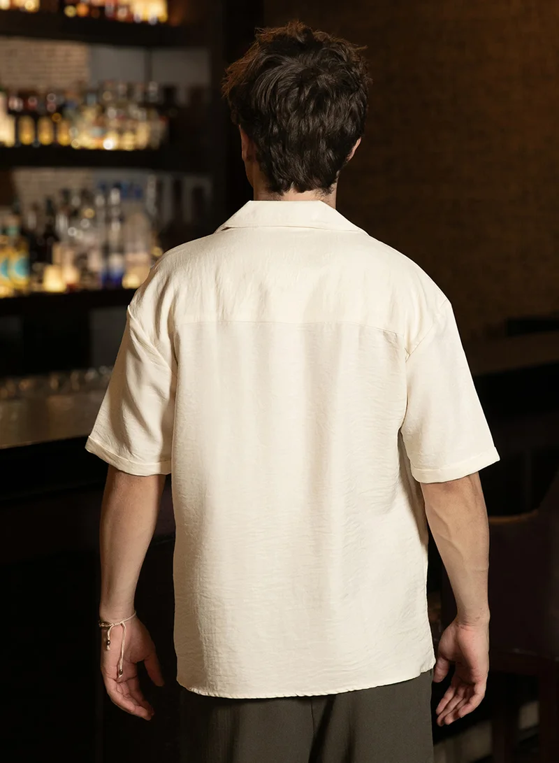 Campus Sutra Men's Off-White Pleat-Block Oversized Shirt