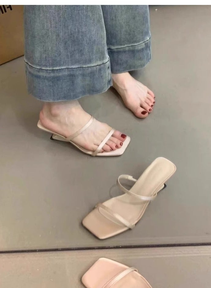 حذاء أنيق ومتنوع مع أصابع القدم المكشوفة - Image 1