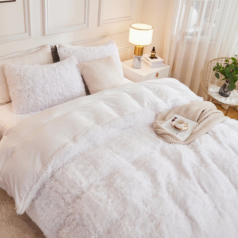 Andency Faux Fur White Comforter Queen Size, 3 Pieces Fluffy Fuzzy Plush Bedding Comforter Set (1 Shaggy Velvet Comforter & 2 Pillowcases), Soft Puffy Comfy Down Alternative Bedding Set - Image 3