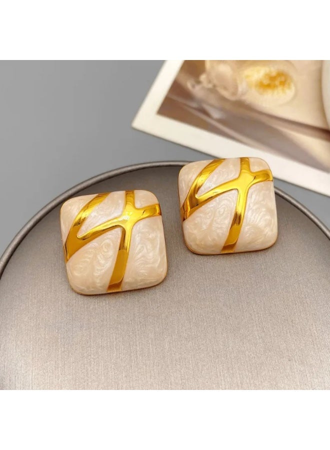 Square beige earrings - Image 1