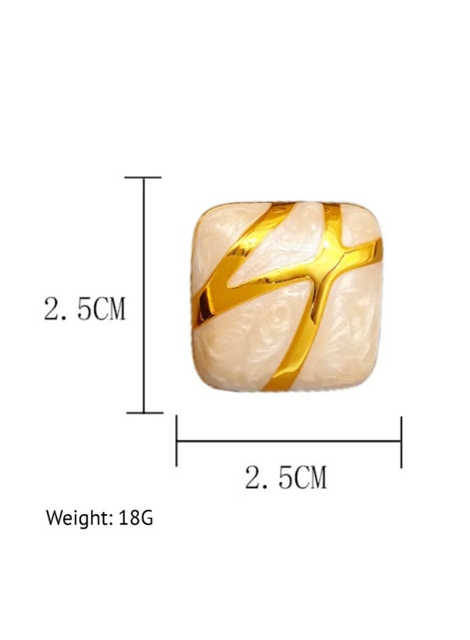 Square beige earrings - Image 3