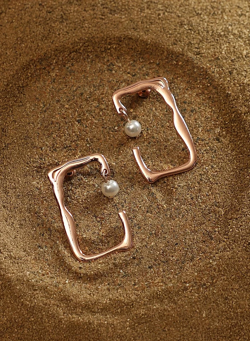 سوهي أقراط نسائية متدلية من الكادير بلون وردي بلمسة لؤلؤ صناعي من خليط معدني بإغلاق ضاغط للمناسبات الكاجوال والسهرة