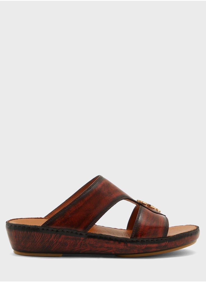 Posh La Vie Classic Arabic Sandals - Image 1