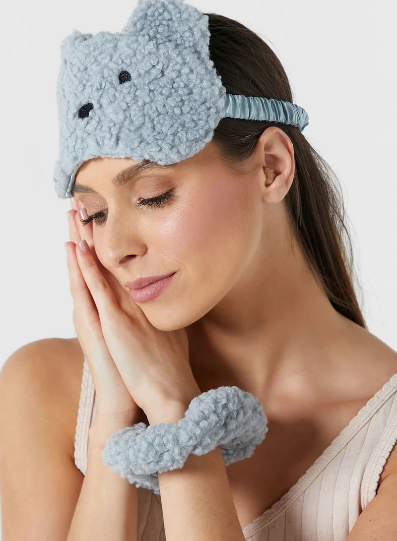 Ginger Wooly Bedroom Slippers, Eye Cover And Scrunchie Gift Set