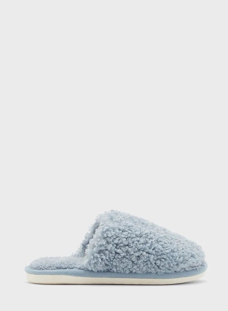 Ginger Wooly Bedroom Slippers, Eye Cover And Scrunchie Gift Set