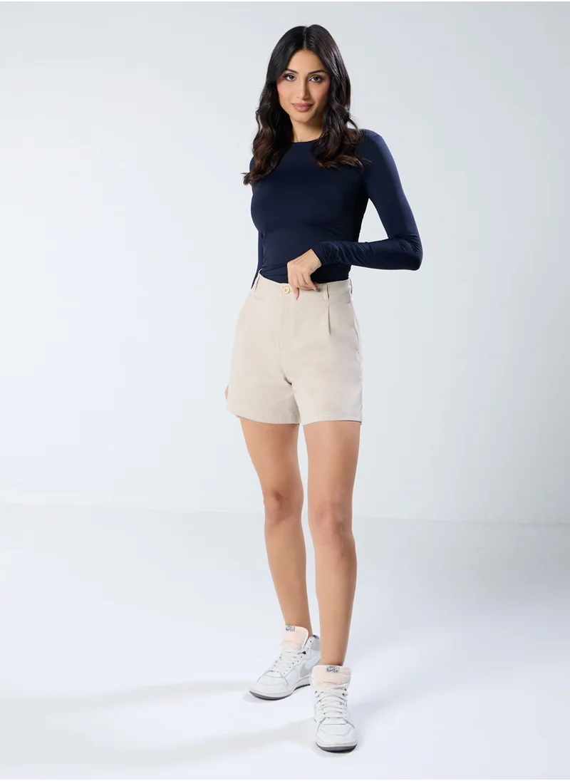 Zigzag Light Beige Pleated Short