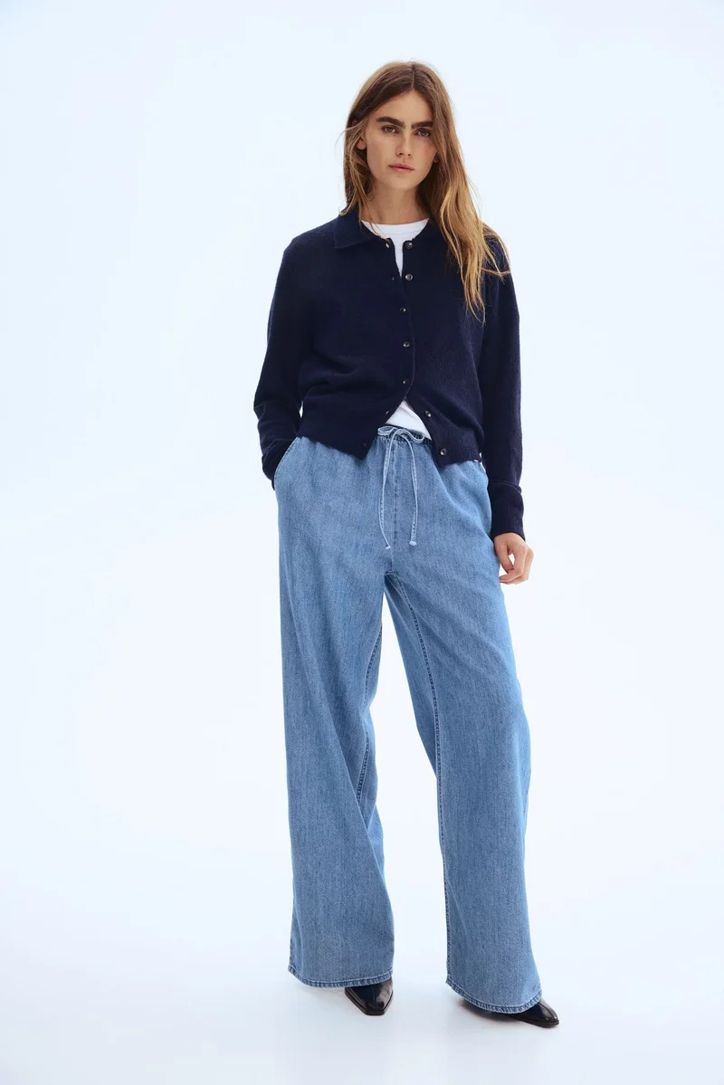 اتش اند ام بنطلون من الدنيم الناعم برباط