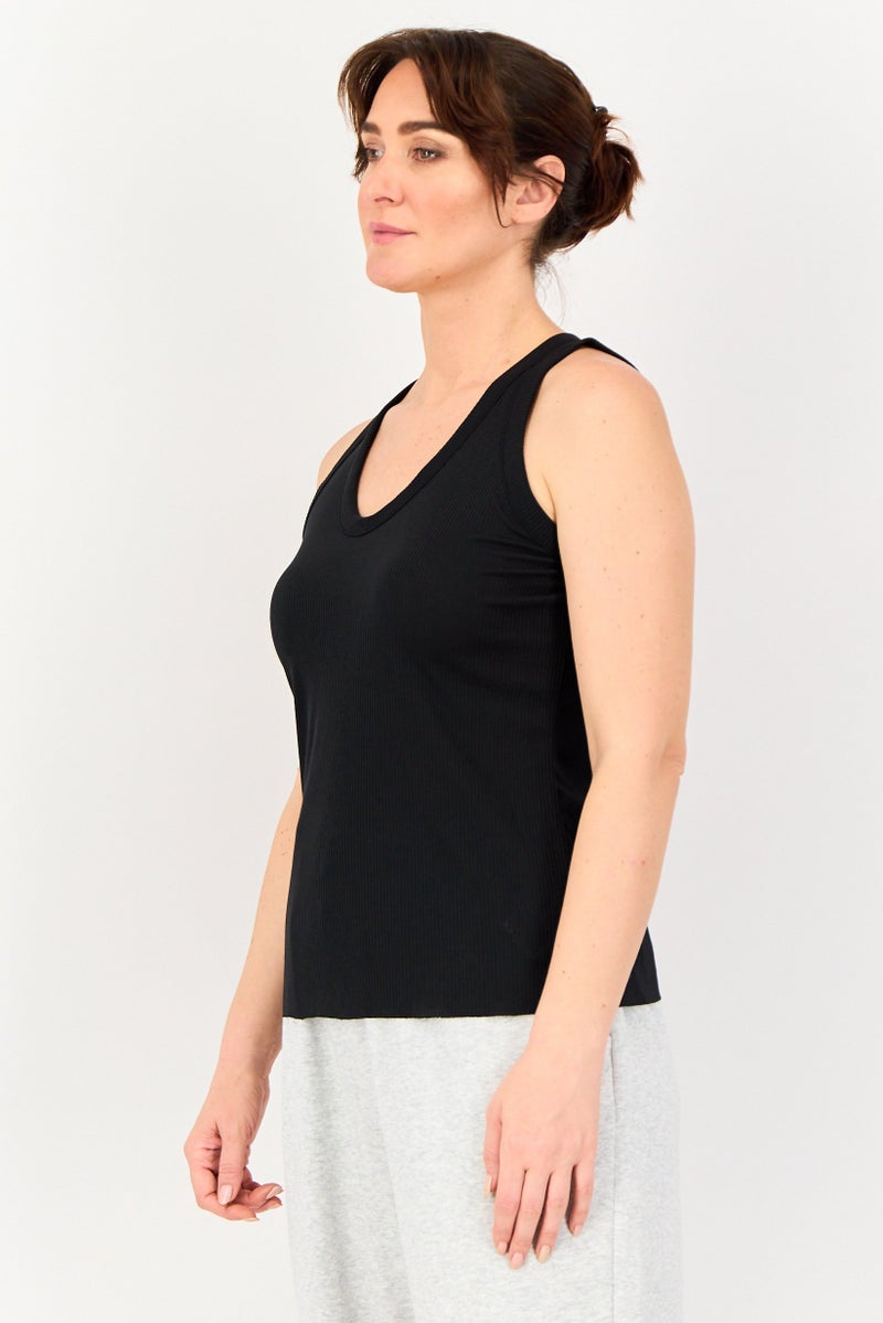 Nike تي شيرت يوجا بلا أكمام للنساء، أسود - Image 2