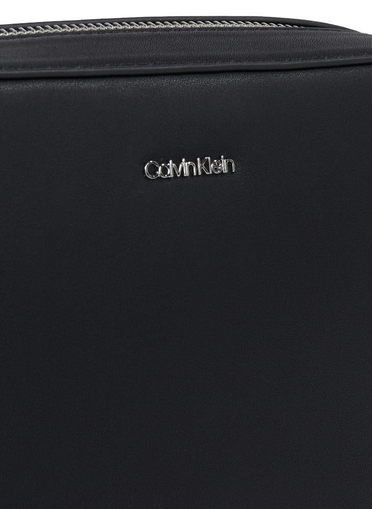 Calvin Klein Jeans SMALL CAMERA BAG  - Image 3